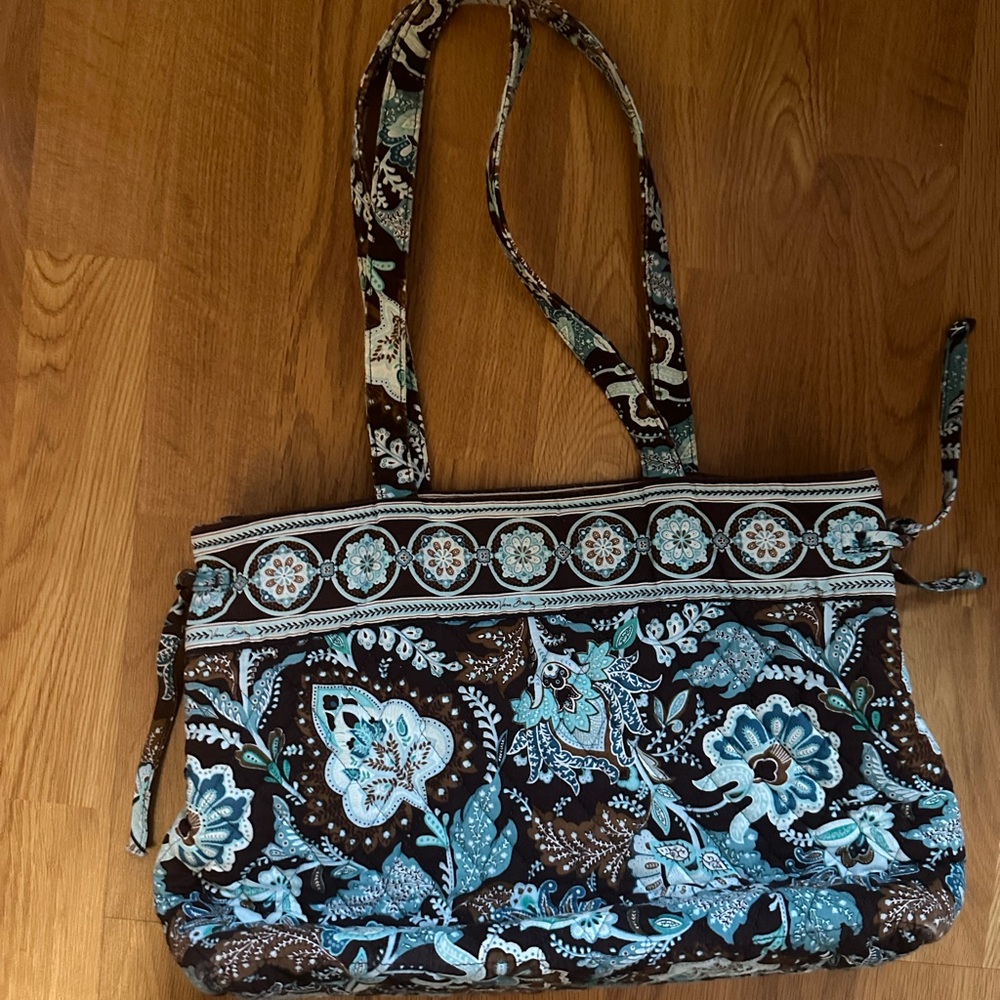Vera Bradley Medium size tote